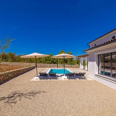 House Aurora With Private Pool Ferienhaus *