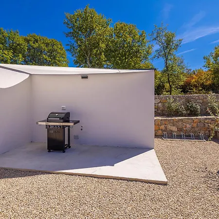 House Aurora With Private Pool Ferienhaus
